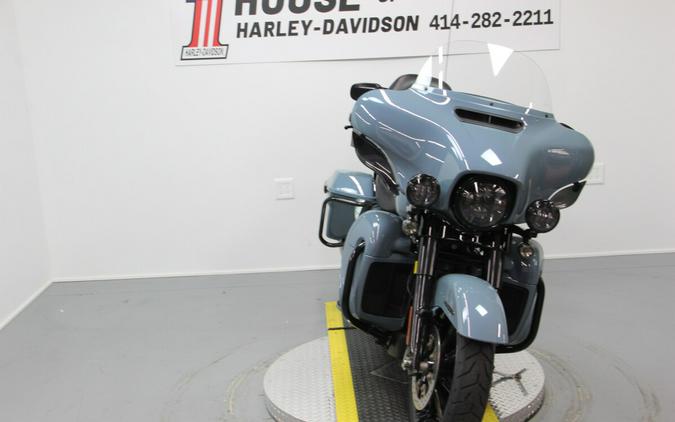 2024 Harley-Davidson® Ultra Limited Sharkskin Blue