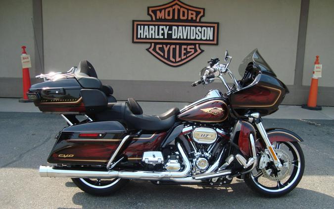 2023 Harley-Davidson® CVO™ Road Glide® LTD Anniversary Heirloom Red Fade
