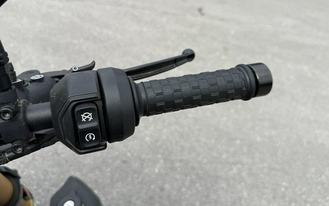 2024 Indian FTR R Carbon Carbon Fiber