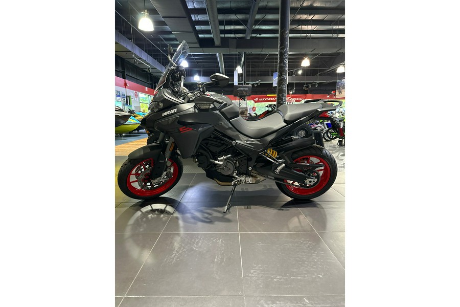 2023 Ducati Multistrada V2 S - Street Grey