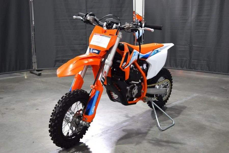 2024 KTM SX-E 3