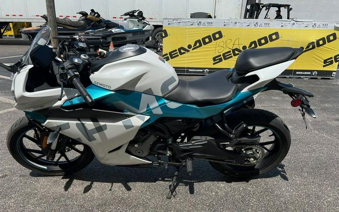 2022 CFMOTO 300SS