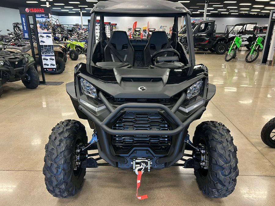 2025 Can-Am COMMANDER XT 700