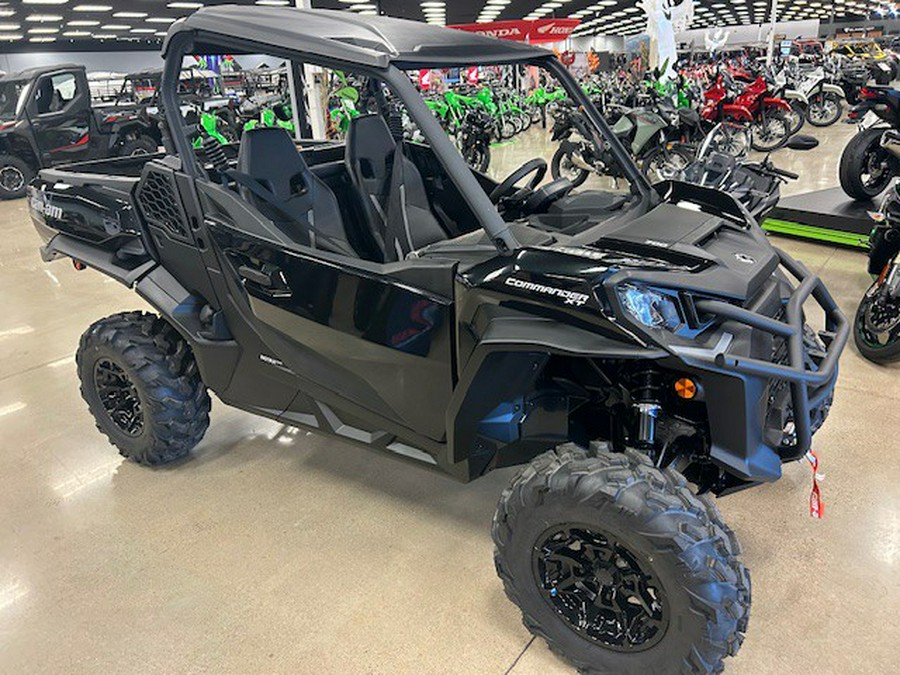 2025 Can-Am COMMANDER XT 700
