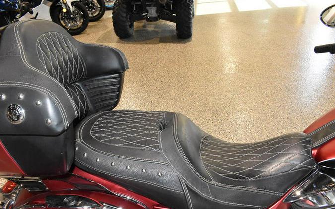 2017 Indian Motorcycle® Roadmaster® Icon Mesa Red Smoke & Thunder Black