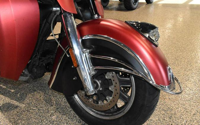 2017 Indian Motorcycle® Roadmaster® Icon Mesa Red Smoke & Thunder Black
