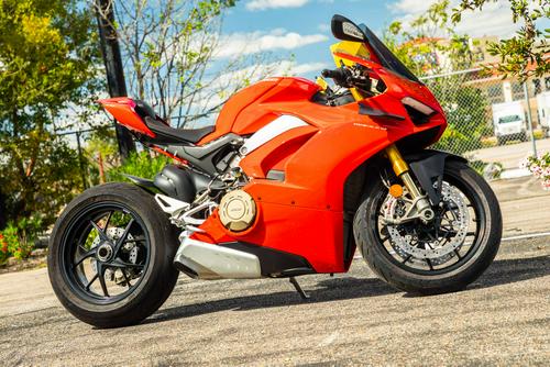 2018 Ducati Panigale V4 S – First Ride