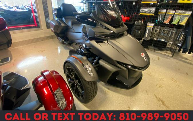 2023 Can-Am® Spyder RT Limited Dark Wheels