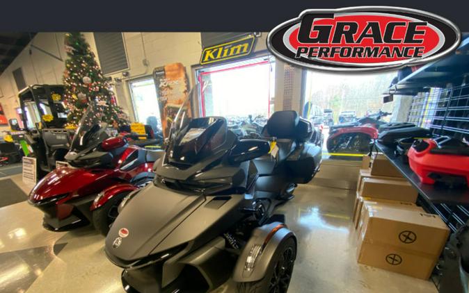 2023 Can-Am® Spyder RT Limited Dark Wheels