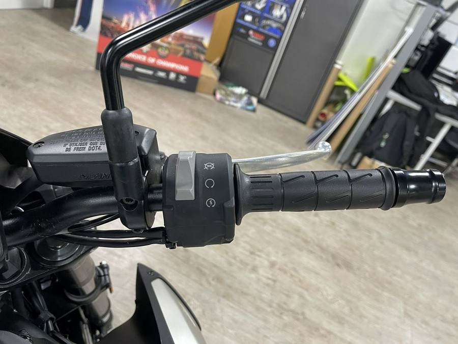 2025 Kawasaki Z900 ABS Galaxy Silver/Metallic Spark Black