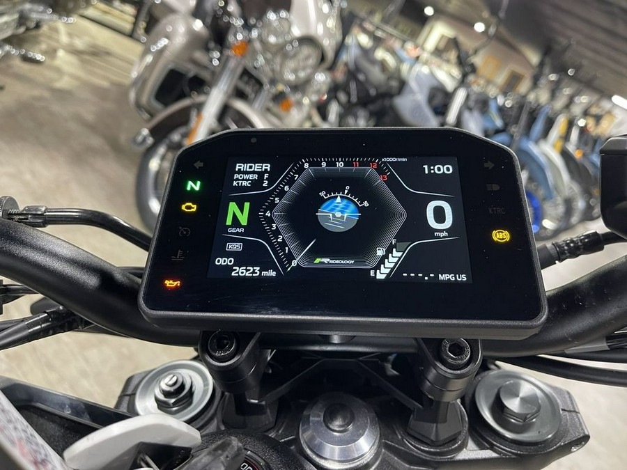 2025 Kawasaki Z900 ABS Galaxy Silver/Metallic Spark Black