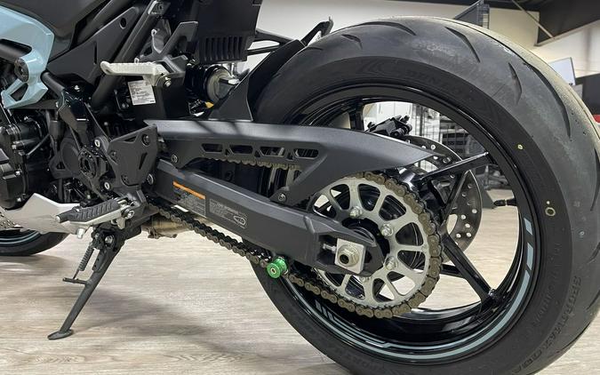 2025 Kawasaki Z900 ABS Galaxy Silver/Metallic Spark Black