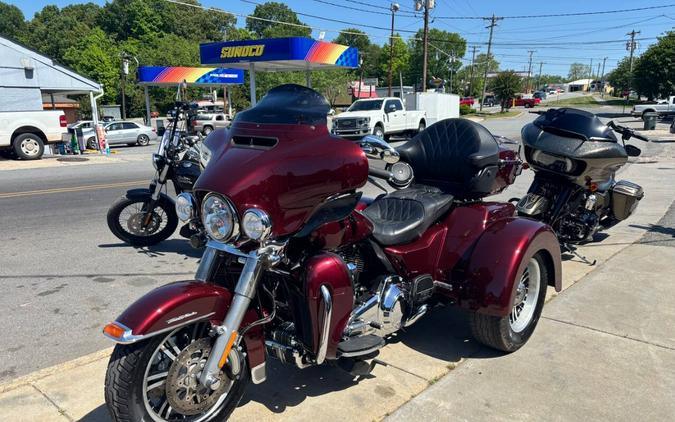 2015 Harley-Davidson Triglide FLHTCUTG