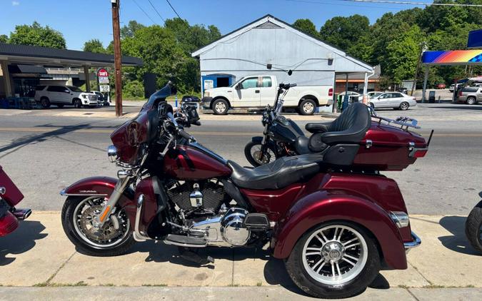 2015 Harley-Davidson Triglide FLHTCUTG