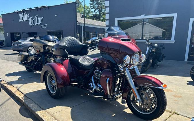 2015 Harley-Davidson Triglide FLHTCUTG