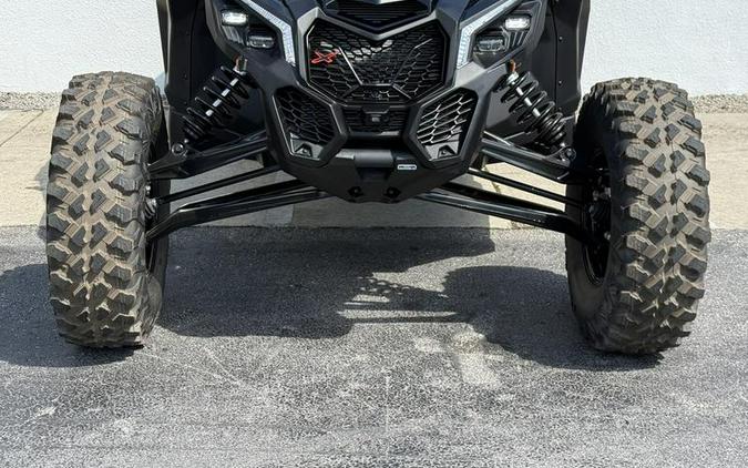 2026 Can-Am® Maverick X3 X rs Turbo RR Triple Black_7.6 in.