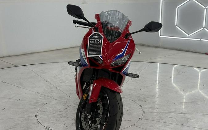 2026 Honda CBR650R E-Clutch