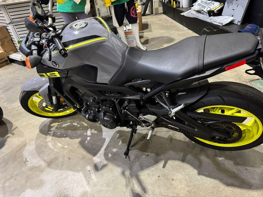 2016 Yamaha FZ-09