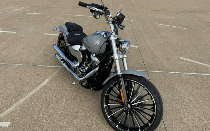 2025 Harley-Davidson® Breakout® Billiard Gray