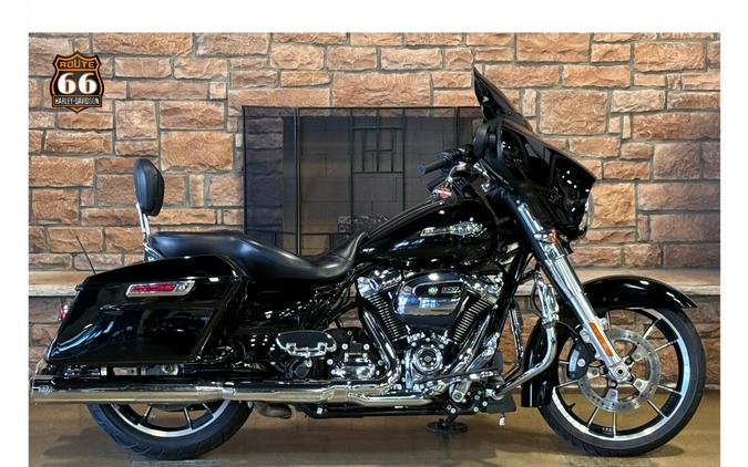 2022 Harley-Davidson® Street Glide® Vivid Black