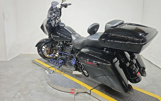 FLHXS 2018 Street Glide® Special