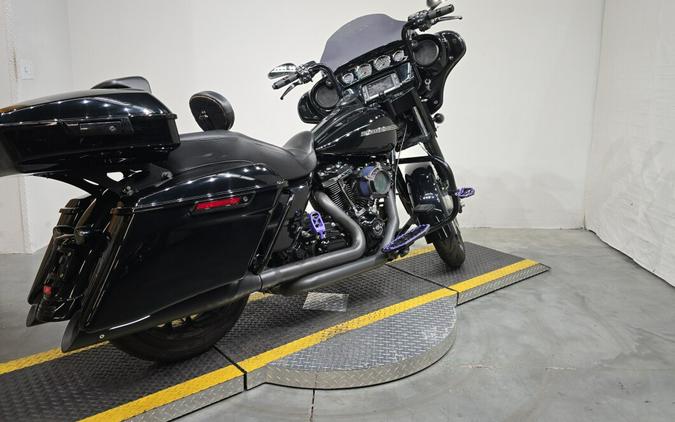 FLHXS 2018 Street Glide® Special