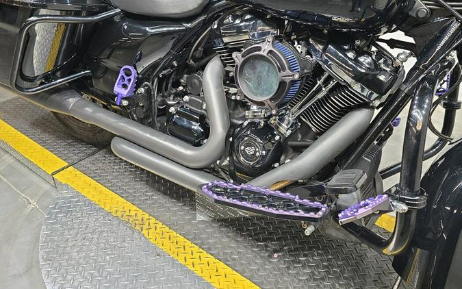 FLHXS 2018 Street Glide® Special