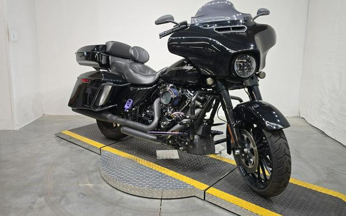 FLHXS 2018 Street Glide® Special