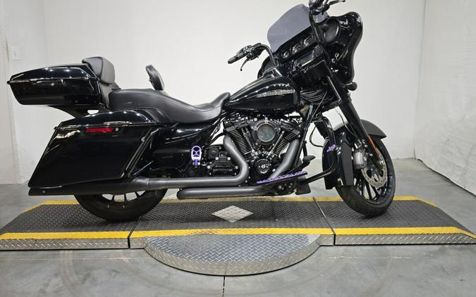 FLHXS 2018 Street Glide® Special