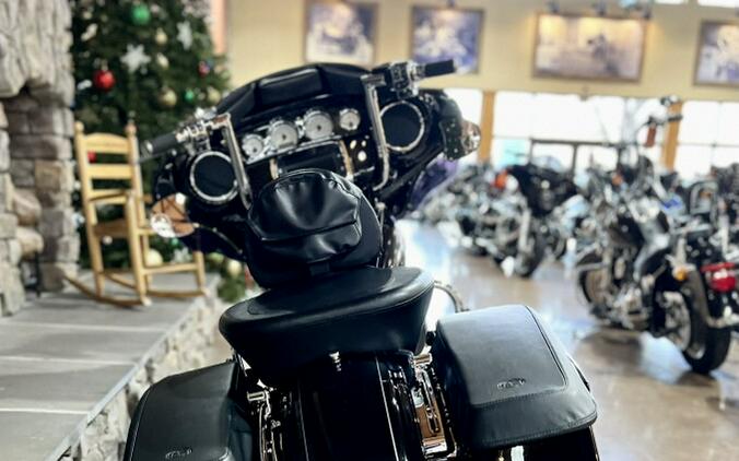 2016 FLHXS - Street Glide Special