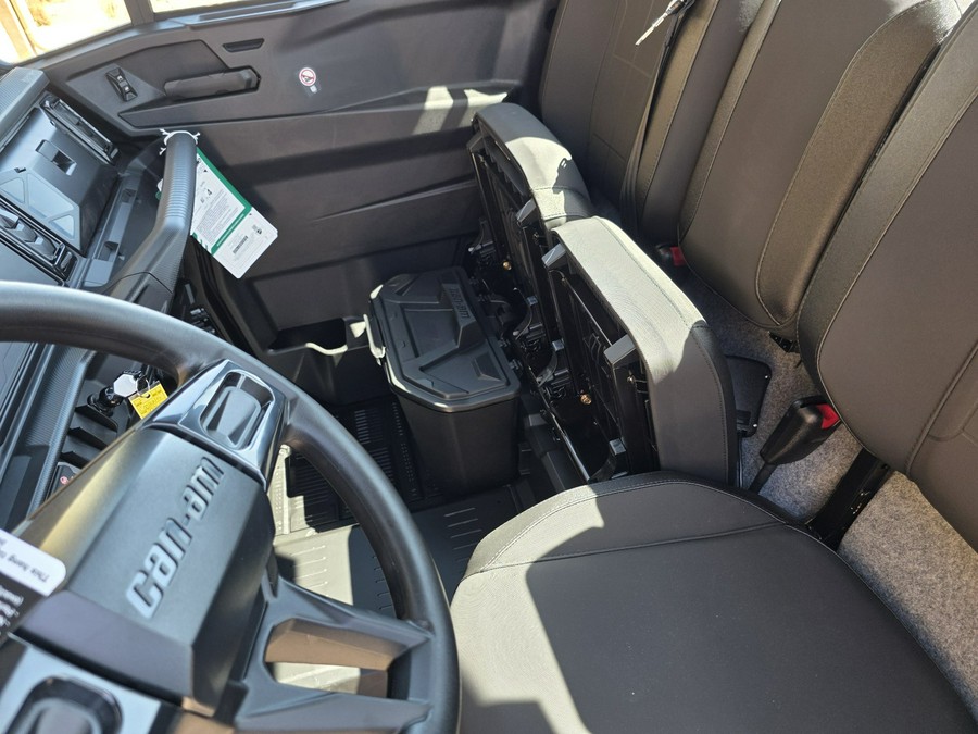2026 Can-Am Defender XT CAB HD11