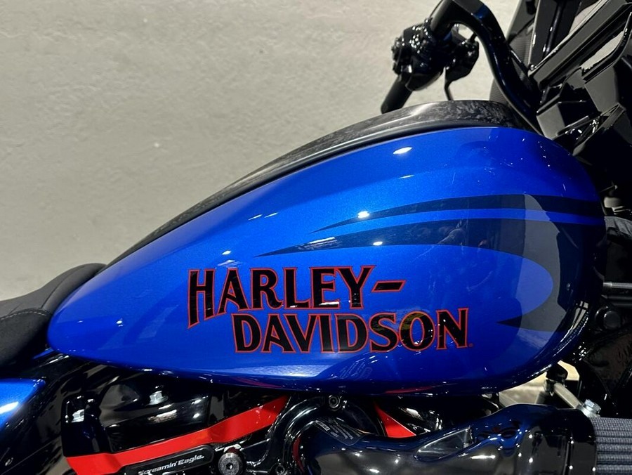 2026 Harley-Davidson® CVO Street Glide ST ELECTRIC COAST W/ PINSTRIPE