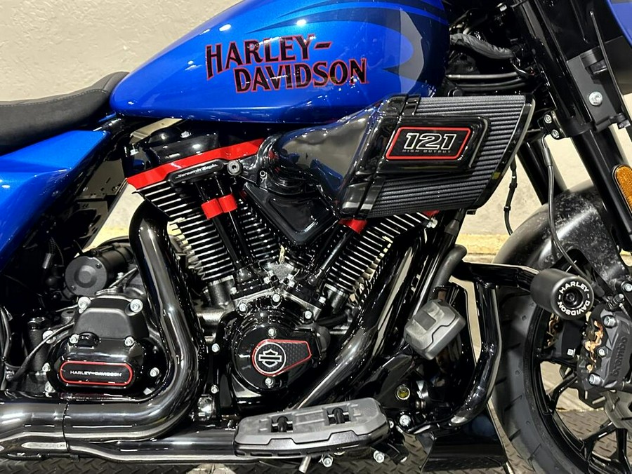 2026 Harley-Davidson® CVO Street Glide ST ELECTRIC COAST W/ PINSTRIPE