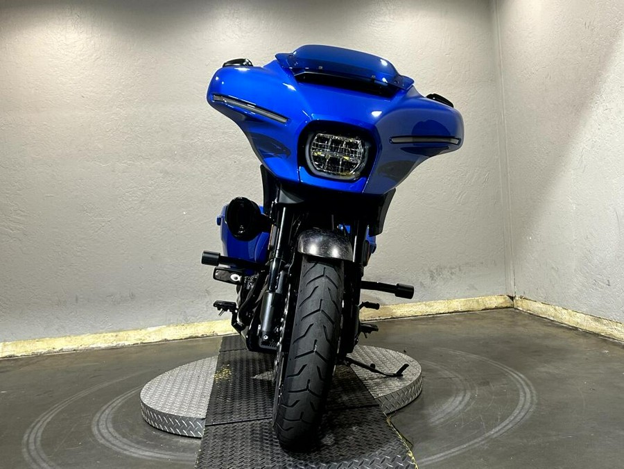 2026 Harley-Davidson® CVO Street Glide ST ELECTRIC COAST W/ PINSTRIPE