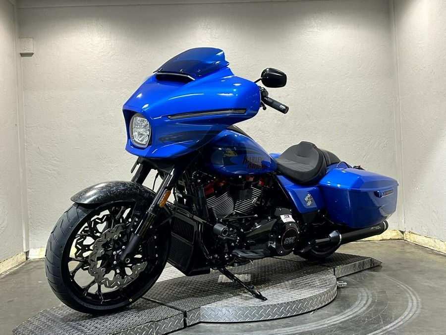 2026 Harley-Davidson® CVO Street Glide ST ELECTRIC COAST W/ PINSTRIPE