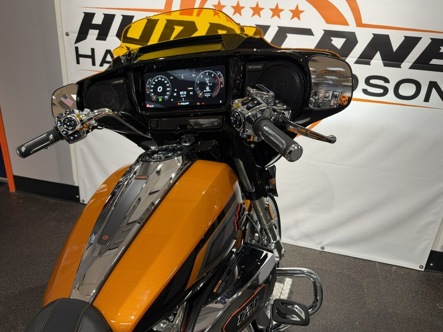 2026 Harley-Davidson® CVO Street Glide Torched Orange CVO Tri-Tone