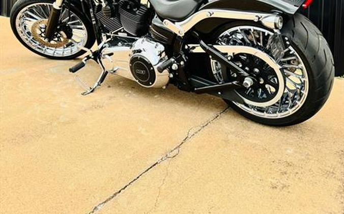 2016 Harley-Davidson Breakout®