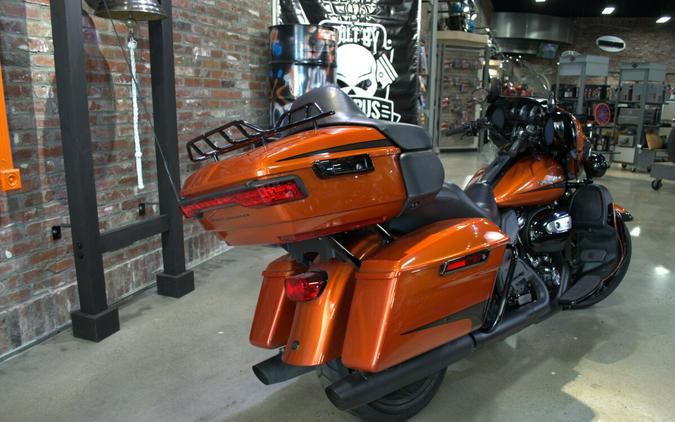2020 Harley-Davidson® Ultra Limited Scorched Orange/Silver Flux