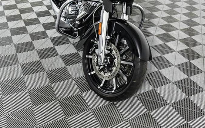 2017 Indian Motorcycle® Chieftain® Limited Thunder Black