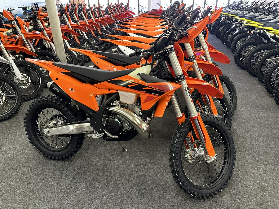 2025 KTM XC 300