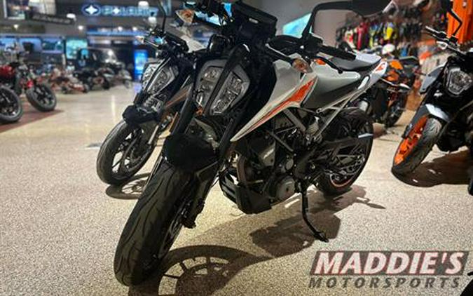 2022 KTM 390 Duke