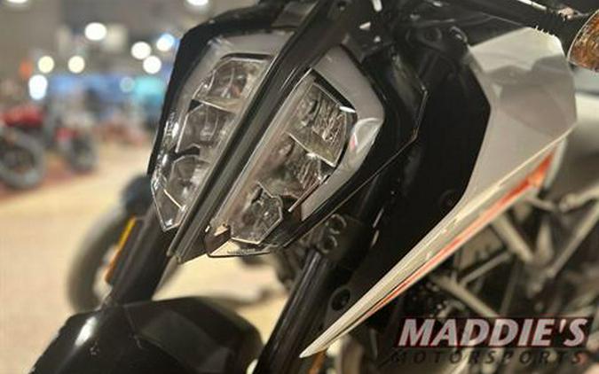 2022 KTM 390 Duke