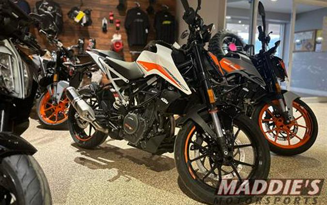 2022 KTM 390 Duke