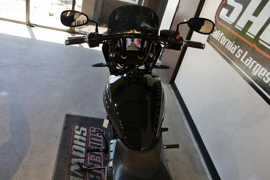 2013 Victory Motorcycles® Judge™ Gloss Black