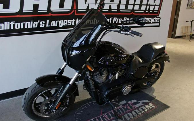 2013 Victory Motorcycles® Judge™ Gloss Black