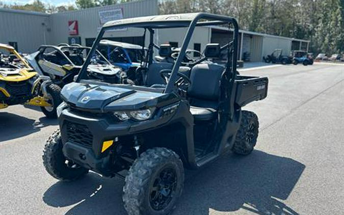 2025 Can-Am Defender DPS HD9