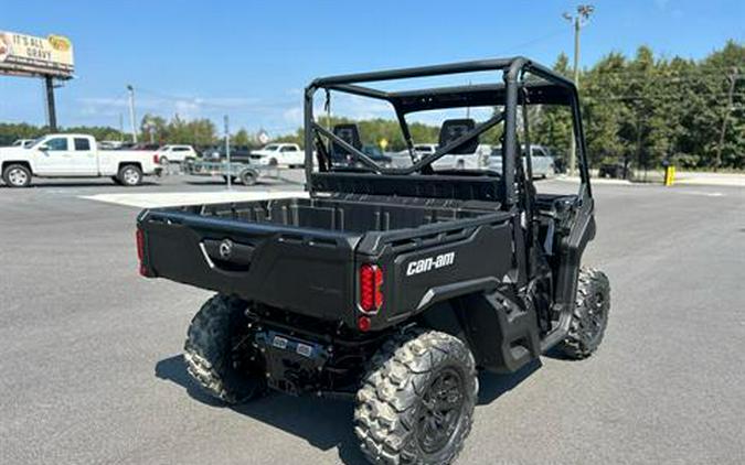 2025 Can-Am Defender DPS HD9