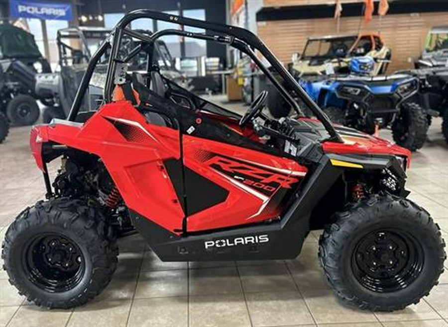 2025 Polaris RZR 200 EFI