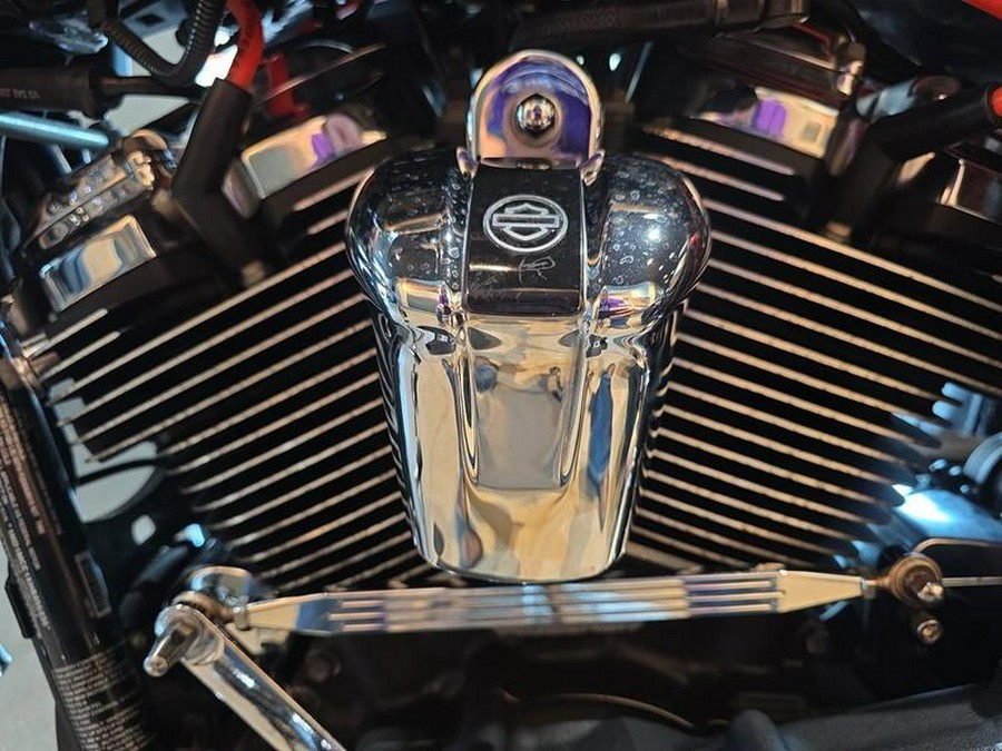 2017 Harley-Davidson® FLRT - Freewheeler®