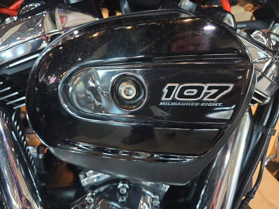 2017 Harley-Davidson® FLRT - Freewheeler®